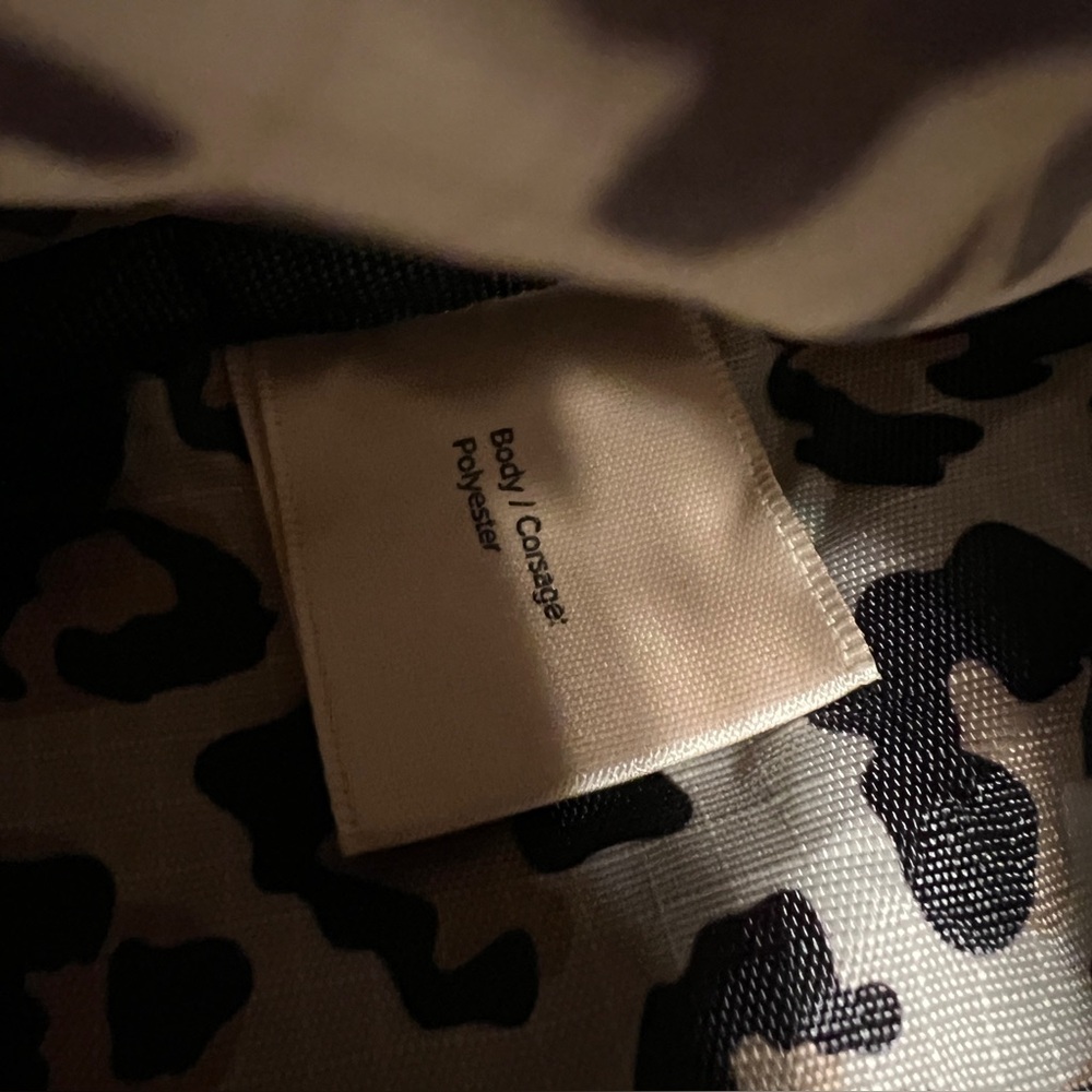 APL Women's Cream Packable Backpack - Picture 6 of 7